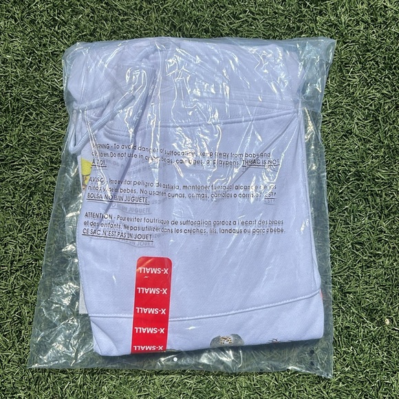 Disney’s Snow White Hoodie - Picture 7 of 7